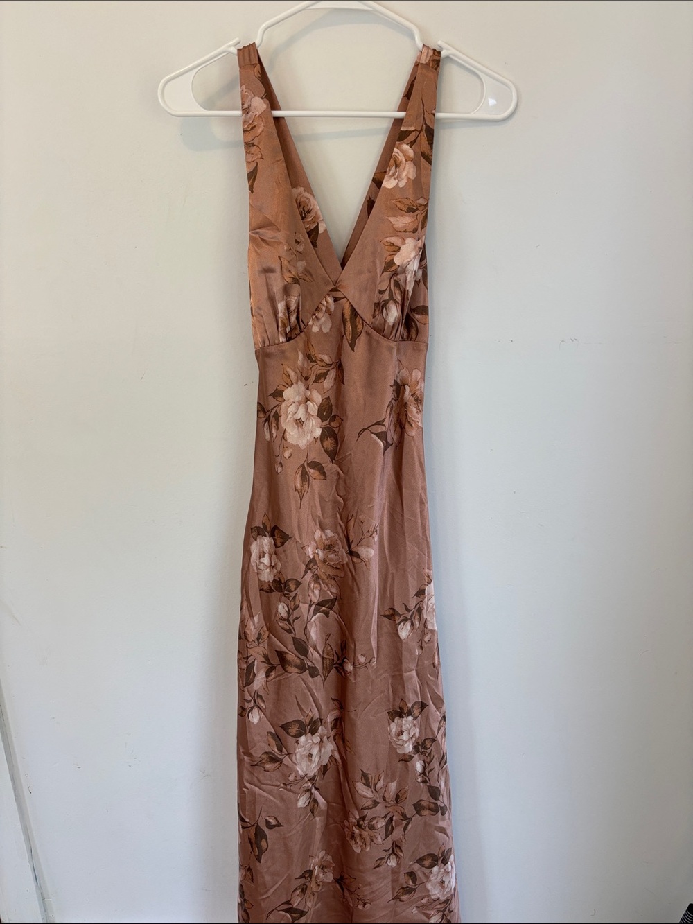 Sleeveless Dusty Rose Floral V-Neck Maxi Dress